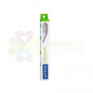 Vitis Cepillo de Dientes para Ortodoncia es un cepillo de dientes de uso diario para adultos que utilicen ortodoncia.